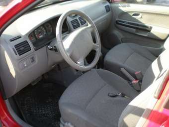 2003 Kia Rio Pictures