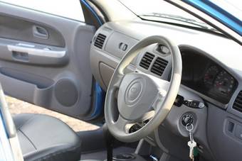 2003 Kia Rio Pictures