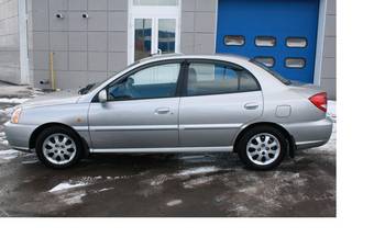 2003 Kia Rio Photos