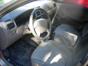 2003 Kia Rio Photos