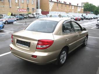 2003 Kia Rio Pictures