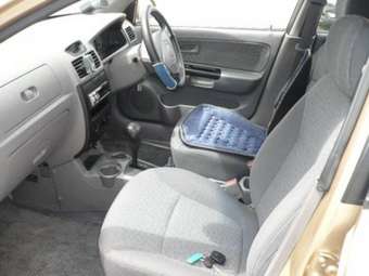 2004 Kia Rio Pics