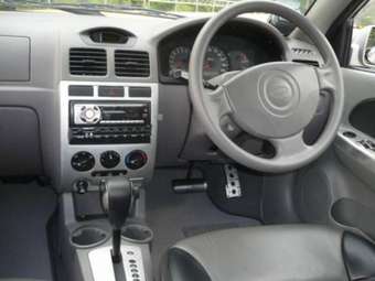 2004 Kia Rio Photos