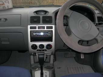 2004 Kia Rio Images