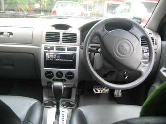 2004 Kia Rio Pictures