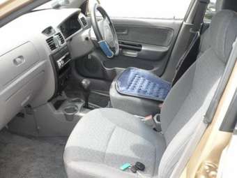 2004 Kia Rio Pics