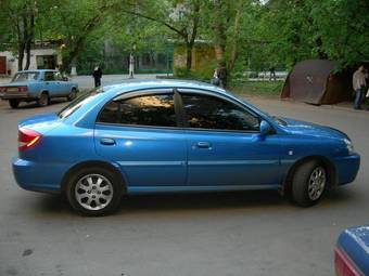 2004 Kia Rio Pictures