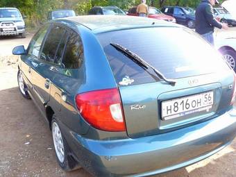 2004 Kia Rio Pictures