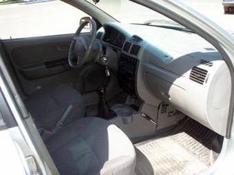 2004 Kia Rio Images