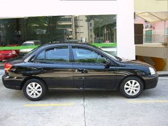 2005 Kia Rio Pics