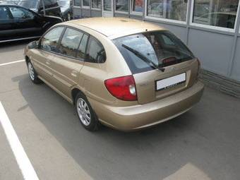 2005 Kia Rio Pictures