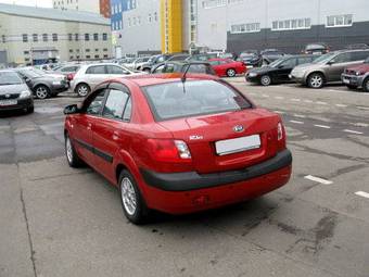 2005 Kia Rio Photos