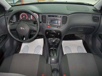 2010 Kia Rio Pictures