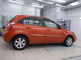 2010 Kia Rio Pictures