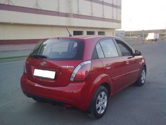 2010 Kia Rio Pics