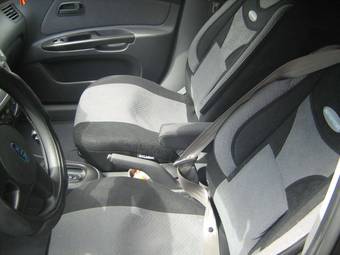 2010 Kia Rio Pictures