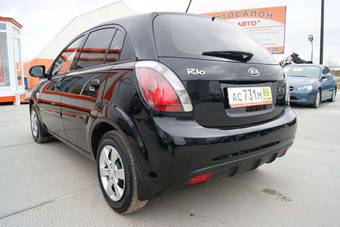 2010 Kia Rio Images