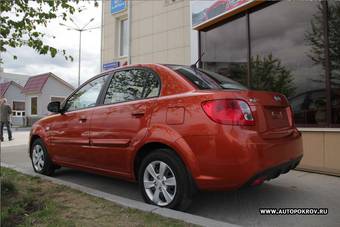 2010 Kia Rio Photos