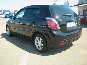 2010 Kia Rio Pictures