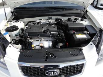 2011 Kia Rio Pics