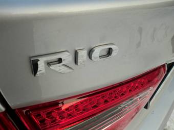 2012 Kia Rio Pics