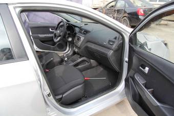 2012 Kia Rio Pictures