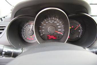 2012 Kia Rio Photos