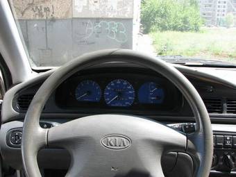1997 Kia Sephia Photos