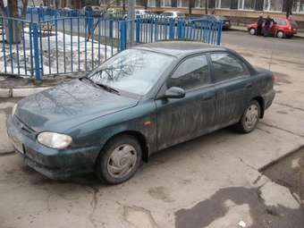 1999 Kia Sephia Pics