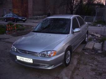 2001 Kia Sephia Photos