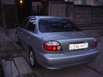 2001 Kia Sephia Pictures