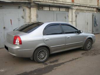 2002 Kia Shuma Pictures