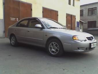 2003 Kia Shuma Pictures