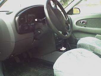 2003 Kia Shuma Photos