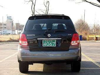 2004 Kia Sorento Pictures