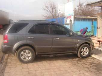 2004 Kia Sorento Pictures