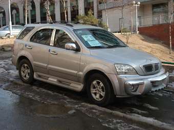 2004 Kia Sorento Images