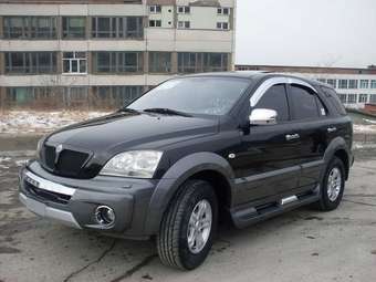 2004 Kia Sorento Photos