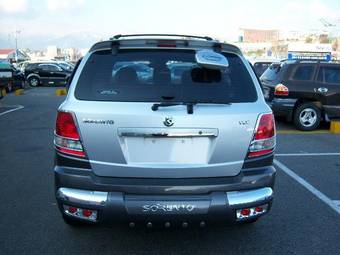 2004 Kia Sorento Images