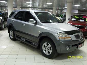 2004 Kia Sorento Photos