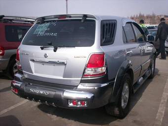 2004 Kia Sorento Photos