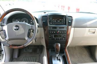 2005 Kia Sorento Pictures
