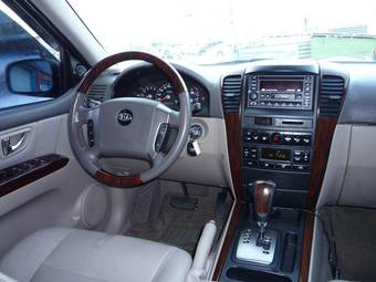 2005 Kia Sorento Pictures