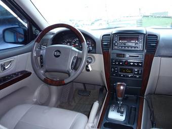 2005 Kia Sorento Photos