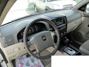 2005 Kia Sorento Pictures