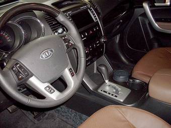 2010 Kia Sorento Pics