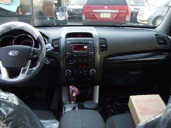 2010 Kia Sorento Images