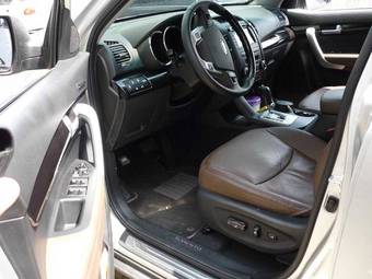 2010 Kia Sorento Photos