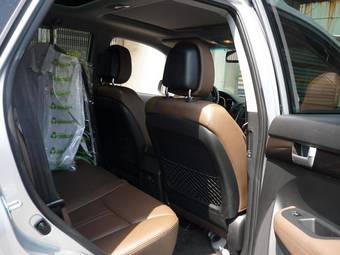 2010 Kia Sorento Images