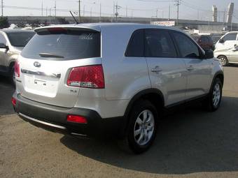 2010 Kia Sorento Images